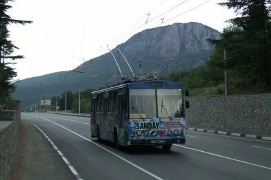 Аксенов поручил до выходных рассчитать лимит электроэнергии для запуска троллейбусов по маршруту Симферополь-Алушта-Ялта
