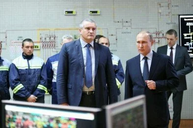 Путин поручил к лету полностью заместить в Крыму электроэнергию, ранее получаемую из Украины