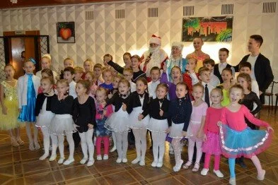 Юные артисты Гаспры и Кореиза в санатории «Родина» дарили зрителю танцевально – музыкальное «Новогоднее ассорти»