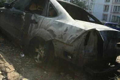 Владельцы сгоревших в Ялте автомобилей требуют расследования