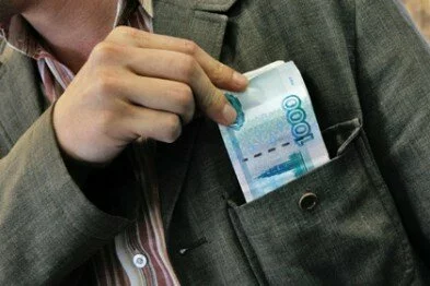Бывший оперуполномоченный уголовного розыска Ялты оштрафован на 900 тыс руб за взятку